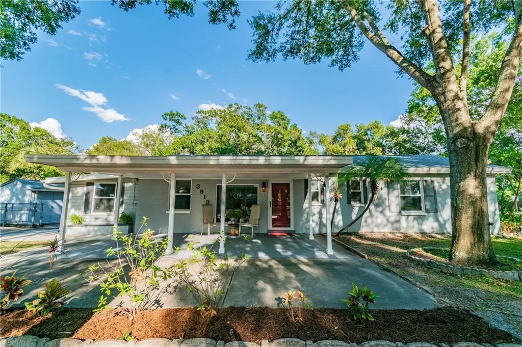 3913 W Pearl Avenue Tampa FL 33611