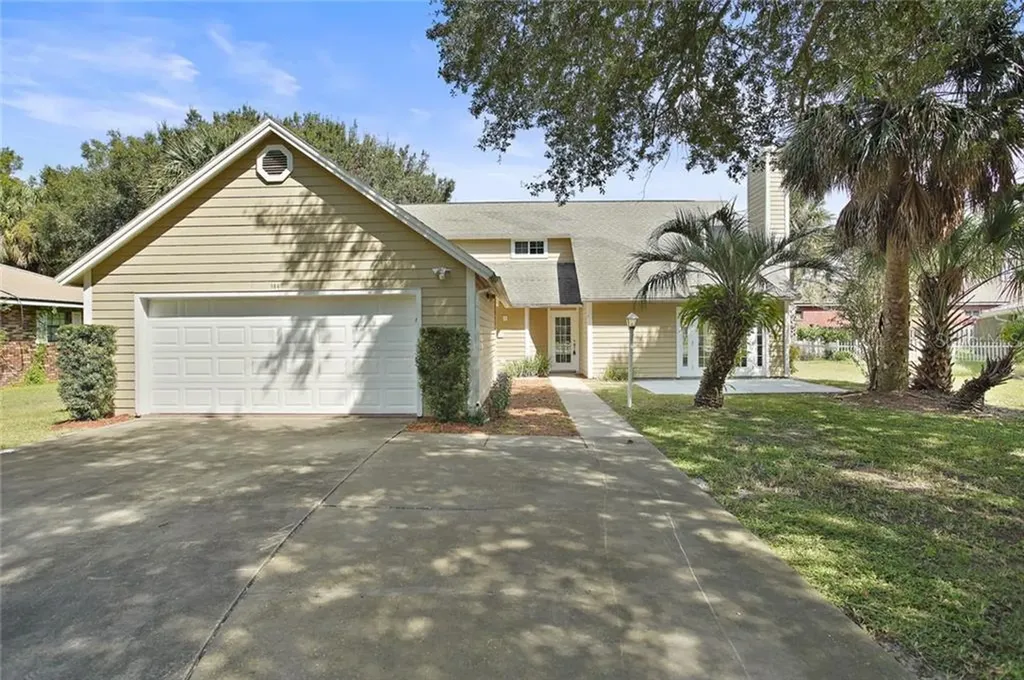 104 First Street Court Tavares FL 32778