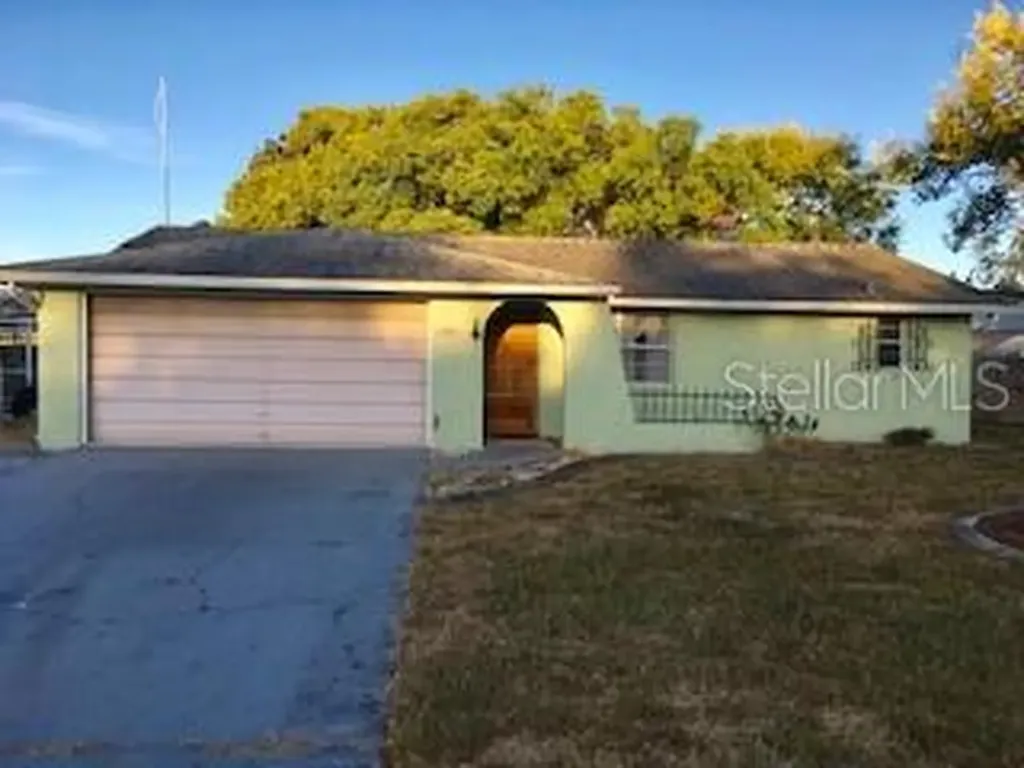 8905 Tropical Palm Way Port Richey FL 34668