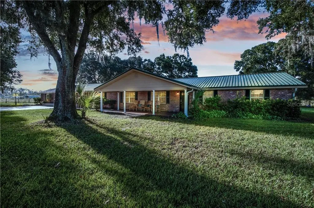 6501 W Knights Griffin Road Plant City FL 33565