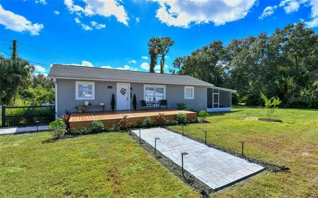 8704 Bayshore Road Palmetto FL 34221