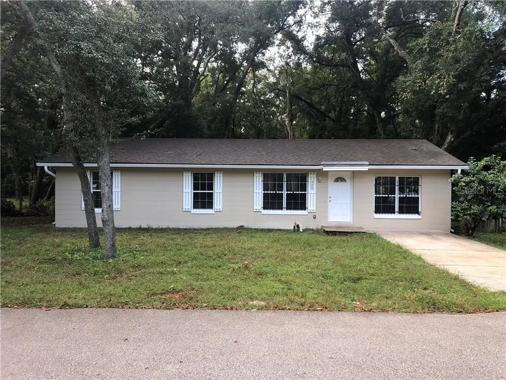 320 E 14th Street Apopka FL 32703