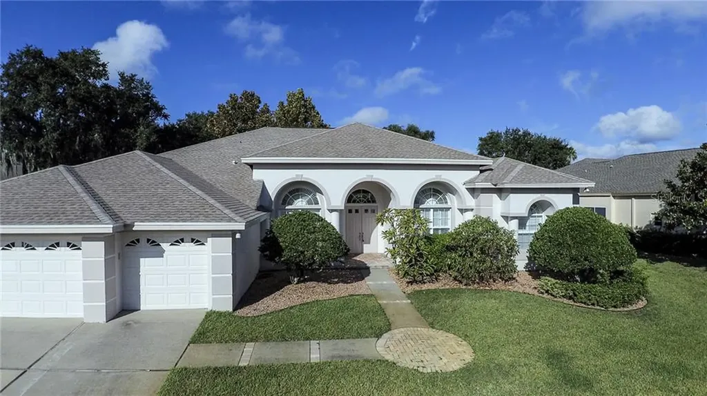 211 Highland Woods Drive Safety Harbor FL 34695