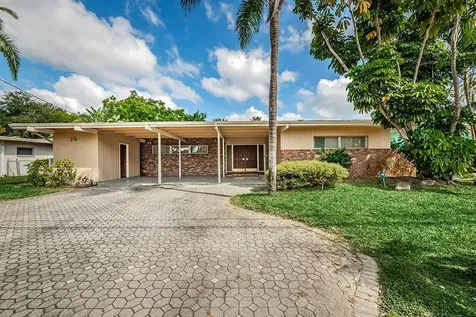 6781 12th Avenue N St Petersburg FL 33710