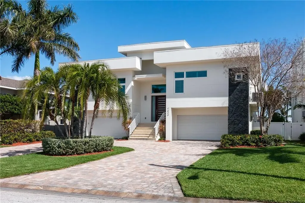7849 10th Avenue S St Petersburg FL 33707