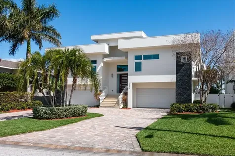 7849 10th Avenue S St Petersburg FL 33707