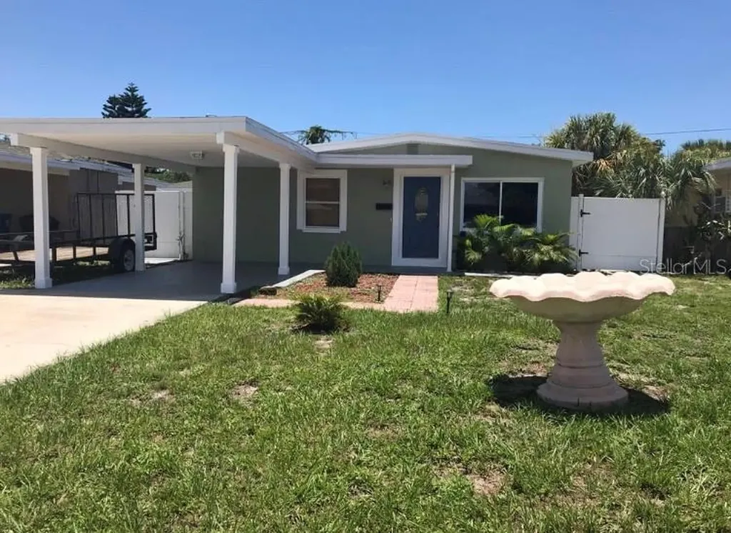 7236 36th Avenue N St Petersburg FL 33710