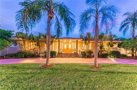 301 71st Street S St Petersburg FL 33707