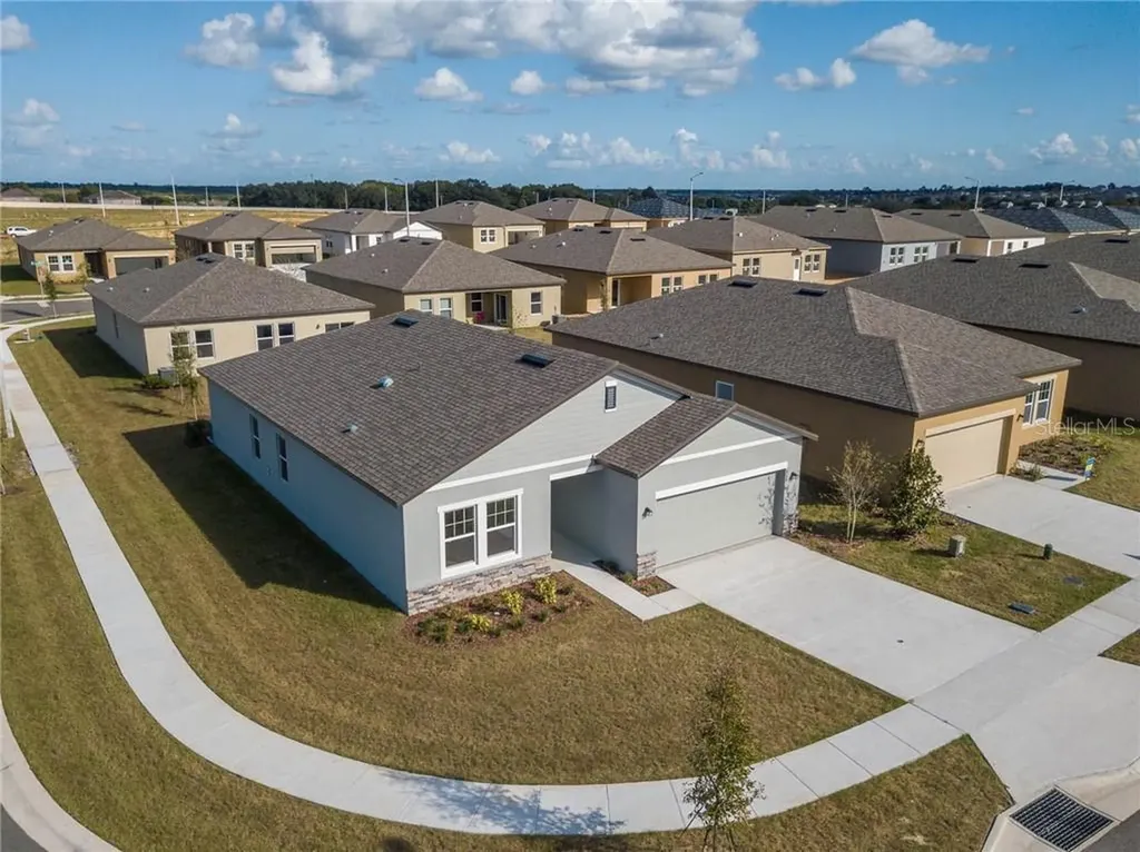868 Orchid Grove Boulevard Davenport FL 33837