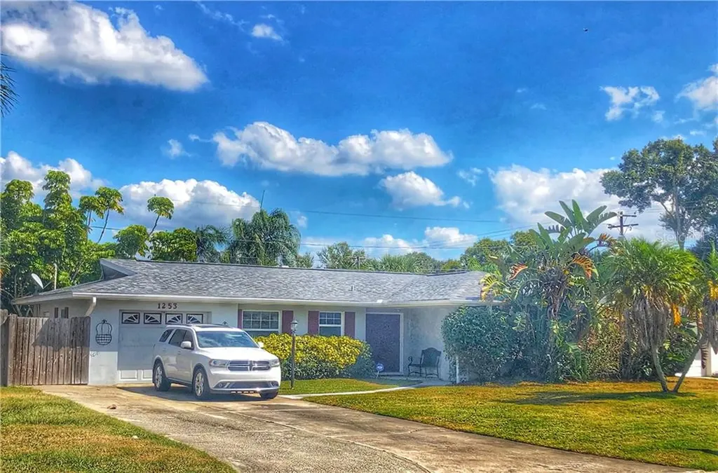 1253 Driftwood Avenue Clearwater FL 33764