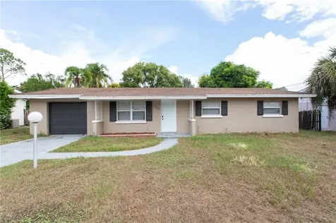 1525 Avenue G NE Winter Haven FL 33881