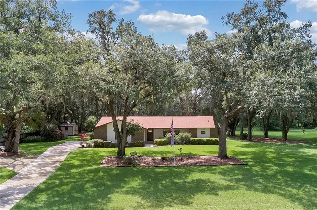 1765 Grove Court Kissimmee FL 34746