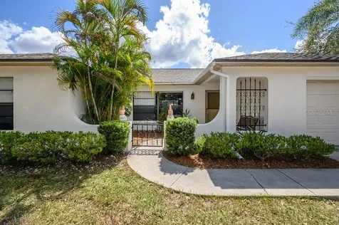 2704 Blossom Lake Drive Holiday FL 34691