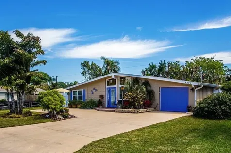 4321 Helena Street NE St Petersburg FL 33703
