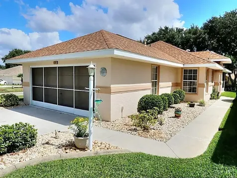 21704 Queen Mary Court Leesburg FL 34748