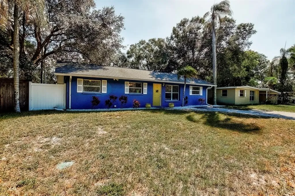 4820 Lahaina Drive Sarasota FL 34232