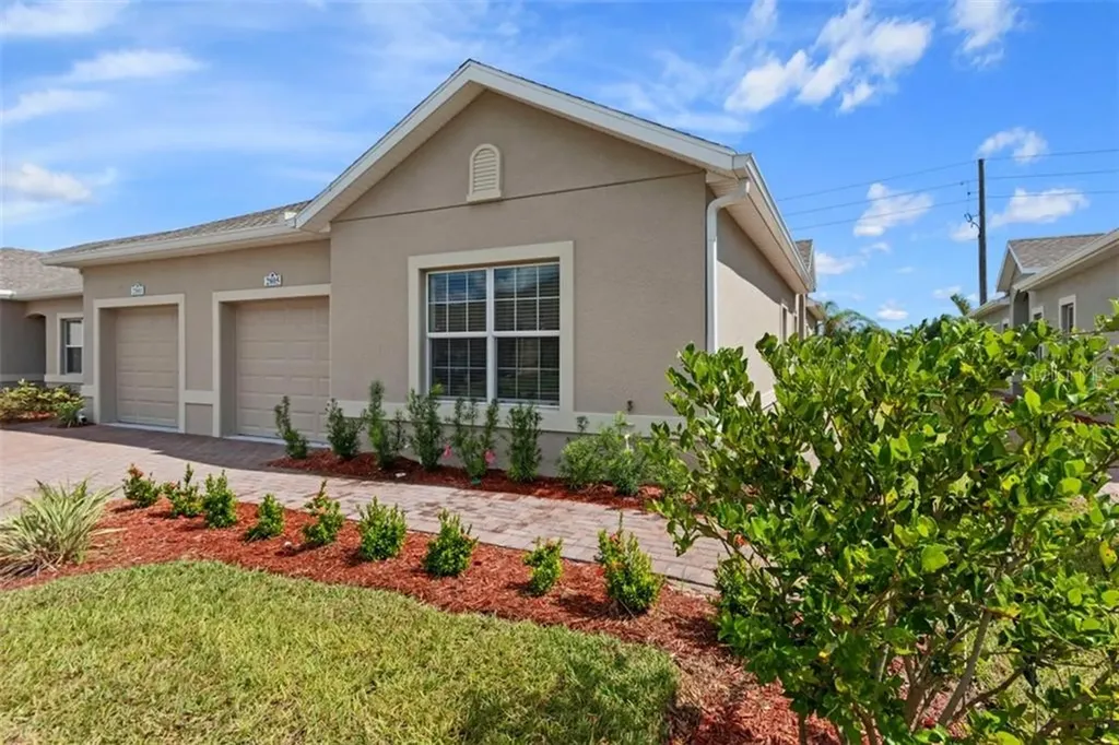 2805 Attwater Loop Winter Haven FL 33884