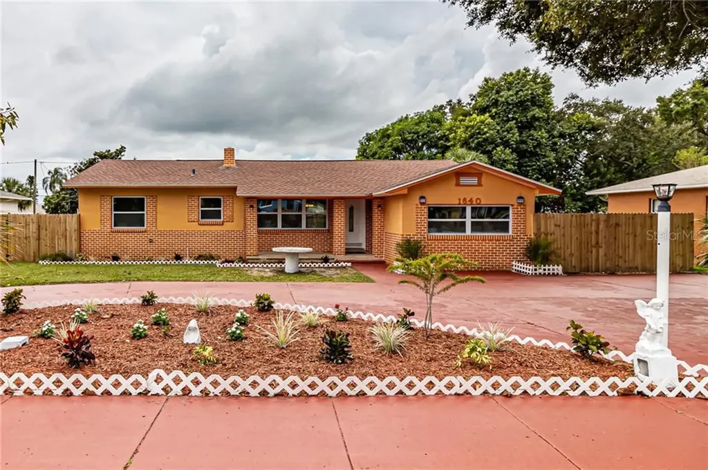 1640 26th Avenue S St Petersburg FL 33712