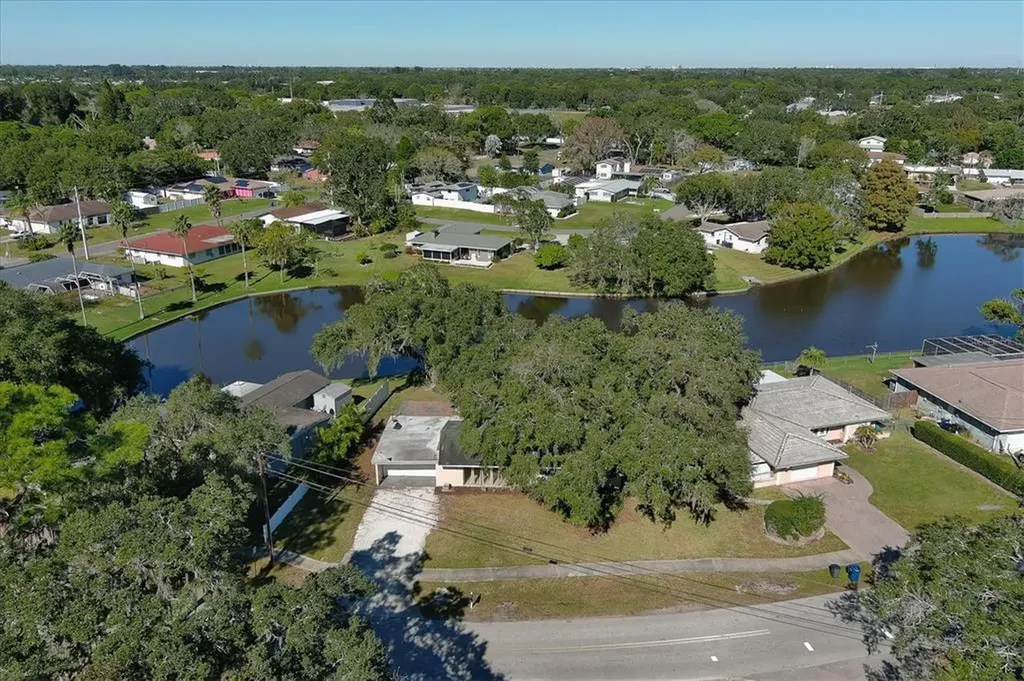 1221 Magellan Drive Sarasota FL 34243