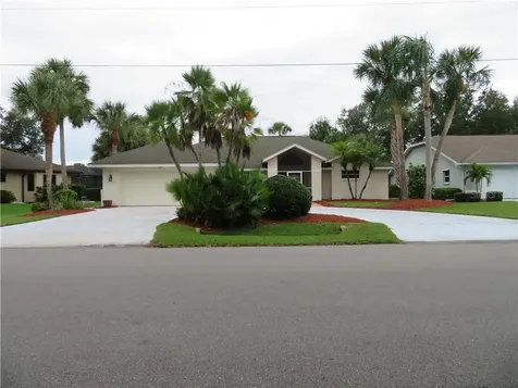 109 Manizaks Avenue Punta Gorda FL 33983
