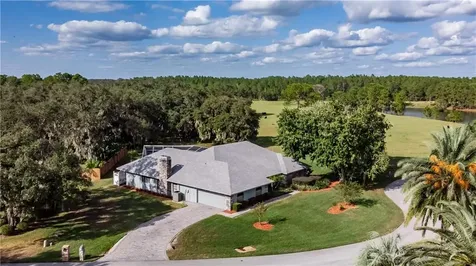1826 Sir Henrys Trail Lakeland FL 33809