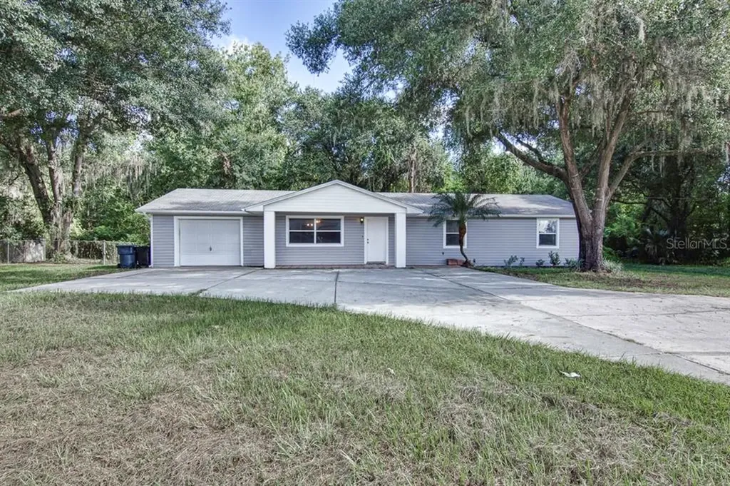 425 W Daughtery Road Lakeland FL 33809