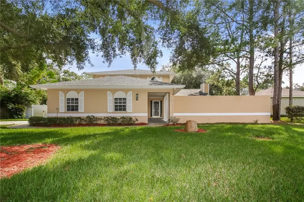 918 Hollyshore Drive Lutz FL 33548