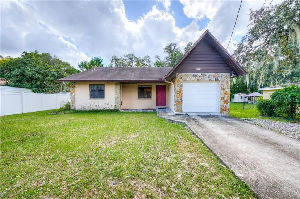 2114 W Barclay Road Tampa FL 33612