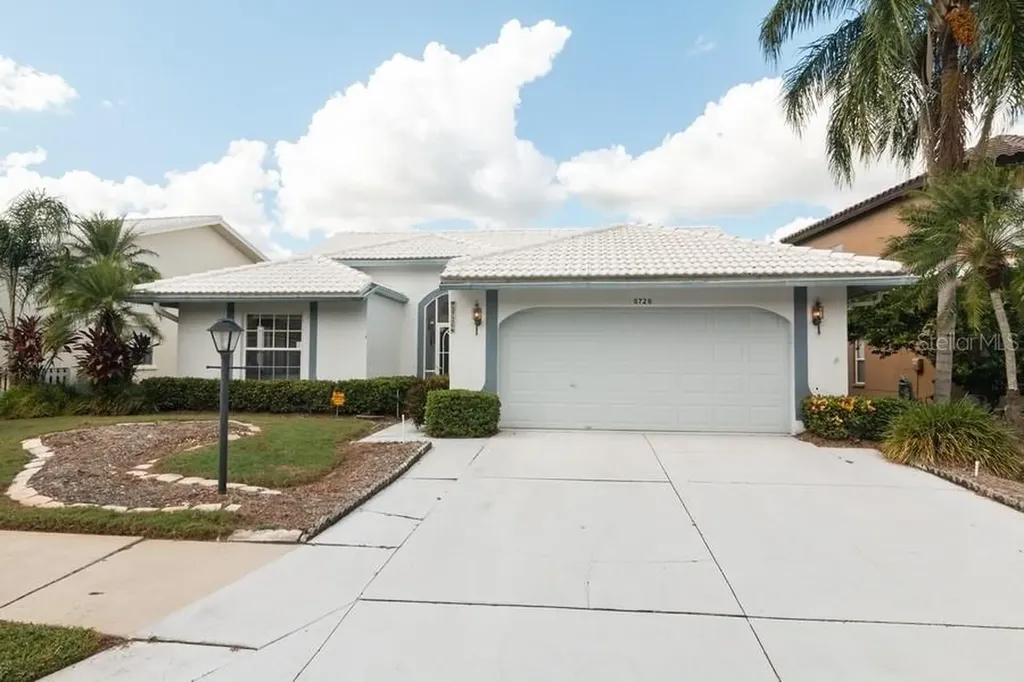 5726 Beaurivage Avenue Sarasota FL 34243