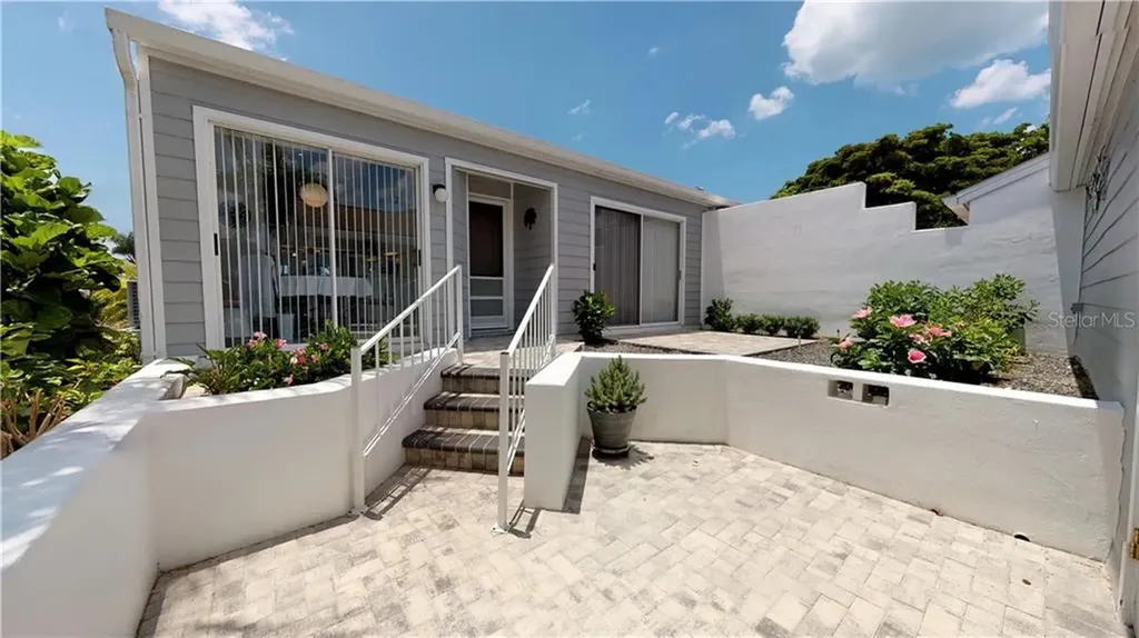 1008 Ibis Court Bradenton FL 34209