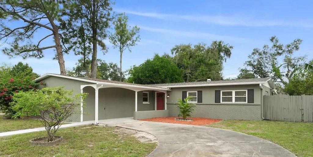 7703 W Hanna Avenue Tampa FL 33615
