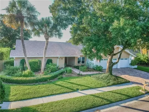 13706 Walbrooke Drive Tampa FL 33624
