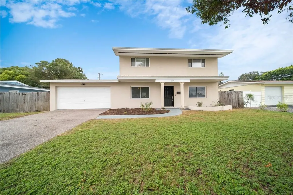 1559 83rd Avenue N St Petersburg FL 33702
