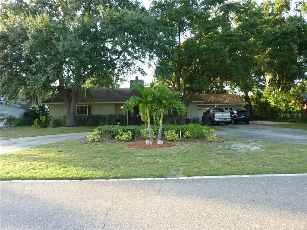 1710 Country Club Road N St Petersburg FL 33710