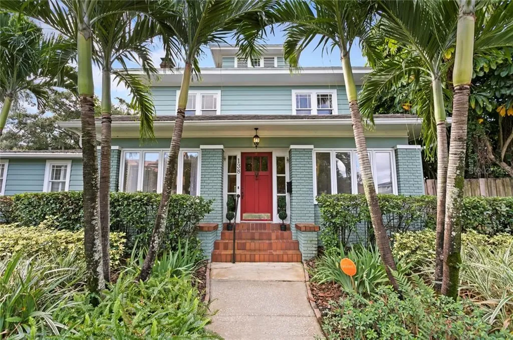 138 16th Avenue N St Petersburg FL 33704