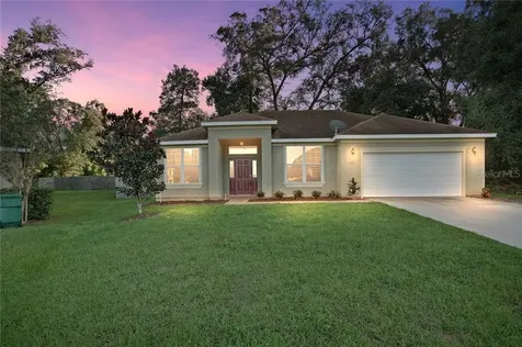 445 Cierra Oaks Circle Lady Lake FL 32159