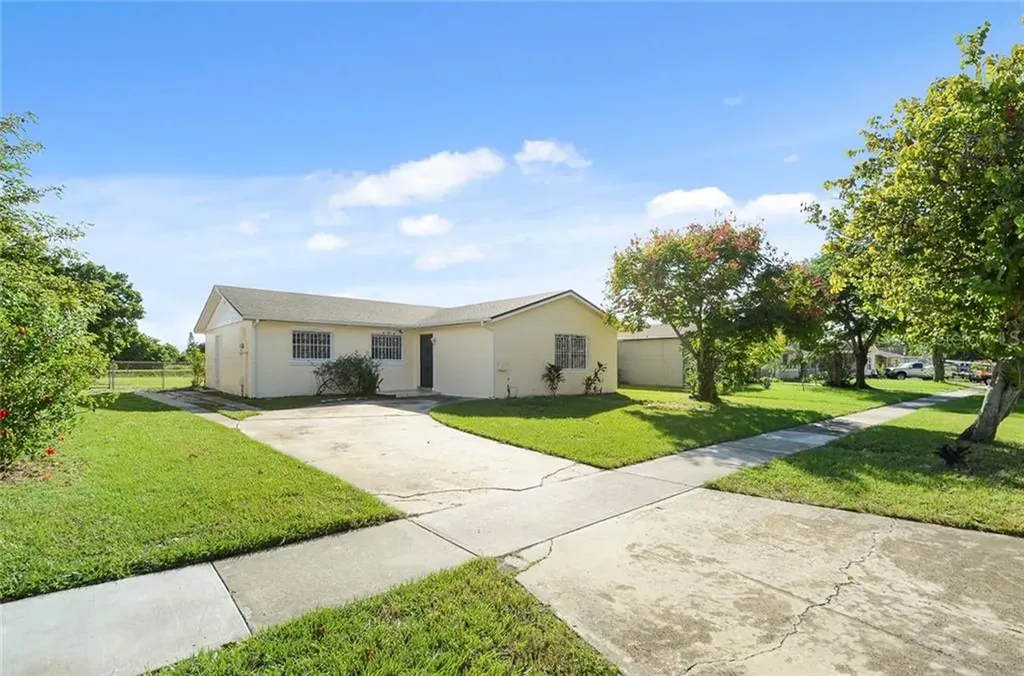 5713 Brookgreen Avenue Orlando FL 32839