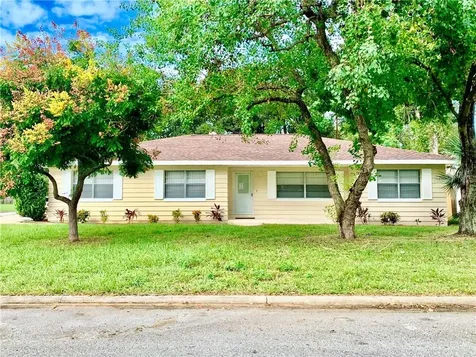 3006 N Lakeview Court Eustis FL 32726