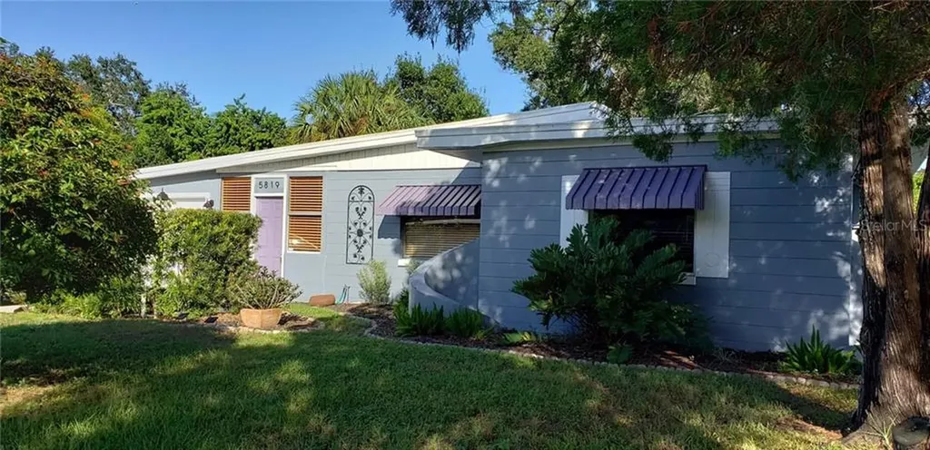5819 10th Street N St Petersburg FL 33703