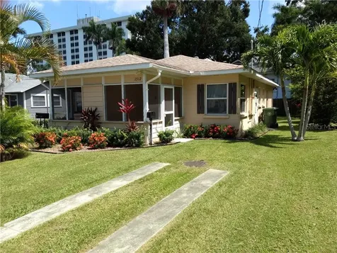 1512 8th Avenue W Bradenton FL 34205