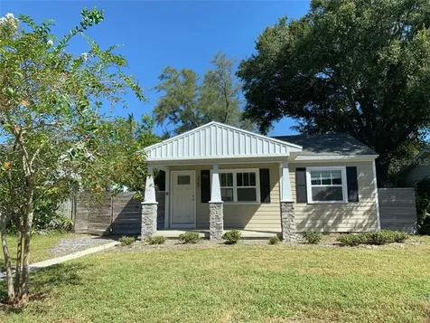 225 44th Avenue N St Petersburg FL 33703