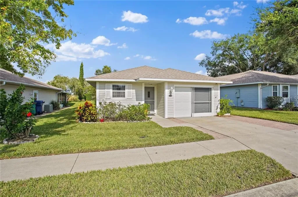 1968 Golden Palm Circle Tavares FL 32778