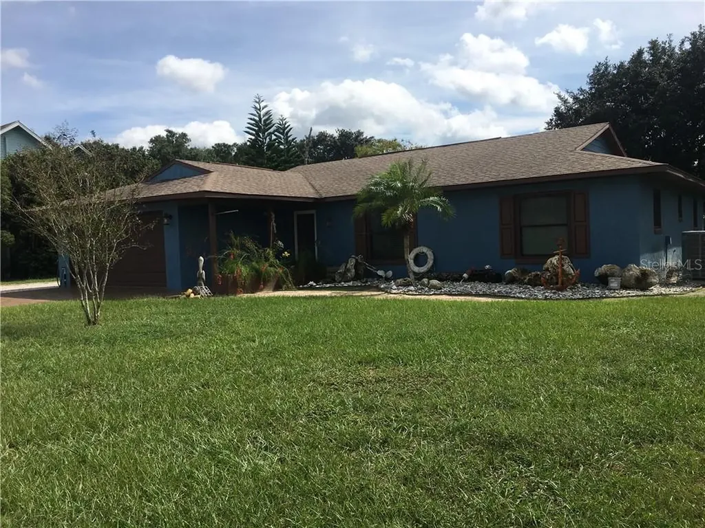380 E Lake Street Umatilla FL 32784