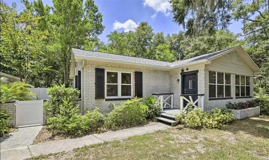 1001 E Knollwood Street Tampa FL 33604