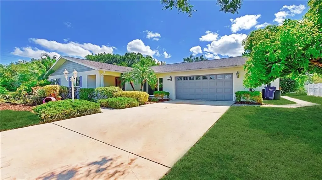 5794 Timber Lake Drive Sarasota FL 34243