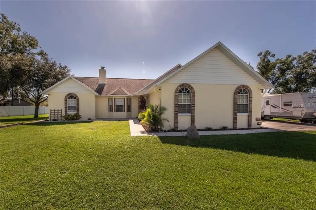9919 E Sligh Avenue Tampa FL 33610