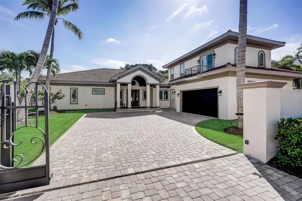125 S Boulevard Of Presidents Sarasota FL 34236