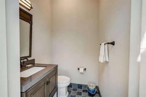 125 S Boulevard Of Presidents Sarasota FL 34236