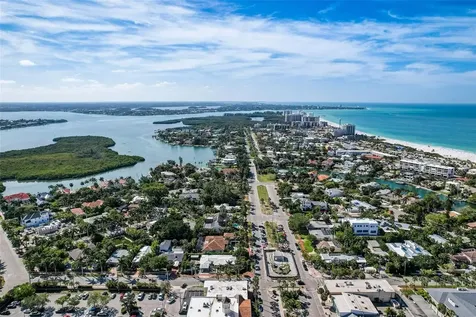 125 S Blvd Of Presidents Sarasota FL 34236