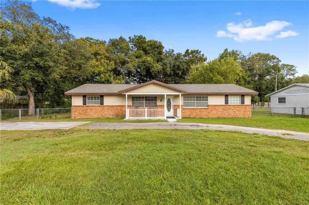 11 NE 50th Court Ocala FL 34470